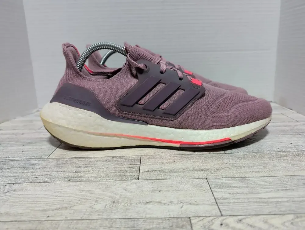 ADIDAS Ultraboost 22 Purple Women's Size 10 Running Primeknit Mauve GZ3930